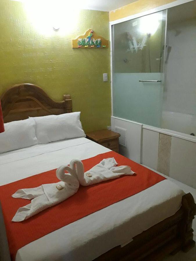 Hotel Las Guacamayas Guatapé Exterior photo