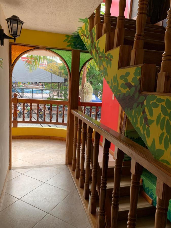 Hotel Las Guacamayas Guatapé Exterior photo